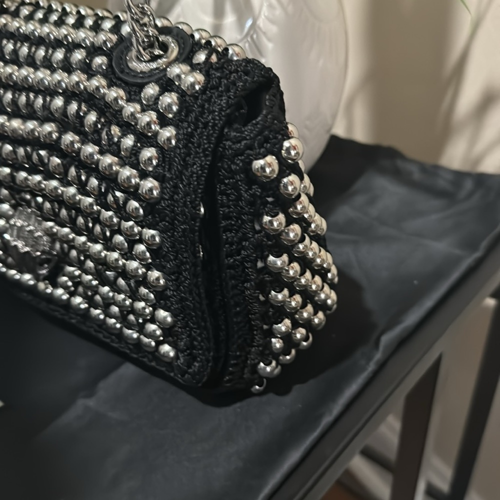 Kurt Geiger London
Medium Kensington Shoulder Bag
Kurt Geiger London - Picture 7 of 14